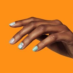 Desert Quartz -Nail Shop GS102 DesertQuartz Hand2