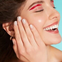 Rose All Day -Nail Shop GSA03 RoseAllDay Lifestyle1