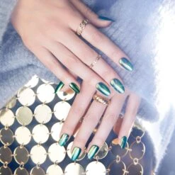 Emerald Glaze-Almond -Nail Shop PO559 EmeraldGlaze Lifestyle