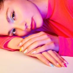 Happy Medium 11 Happy Medium -Nail Shop PO85 HappyMedium Lifestyle2 FINAL